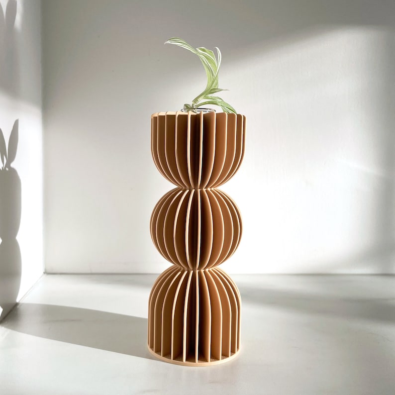 Bauhaus Flower Vase by Sonnihaus